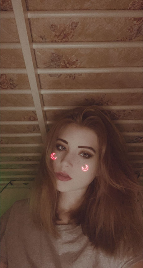 Naakte gelekte OnlyFans-foto van Maddie Thang
