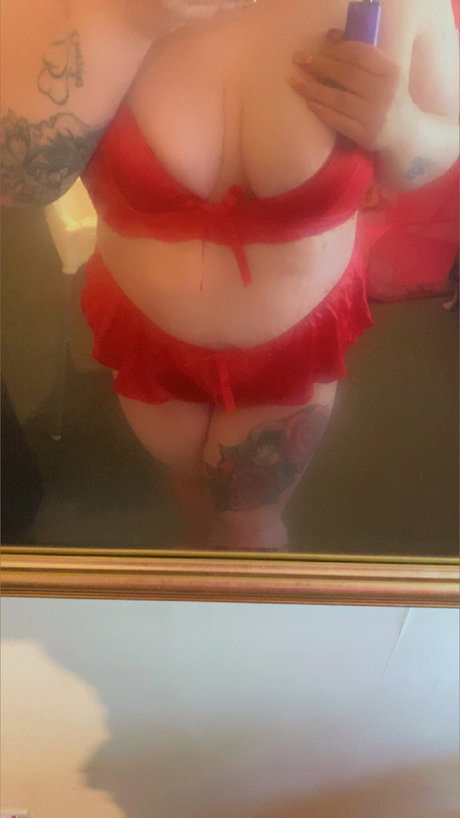 Naakte gelekte OnlyFans-foto van Melina Leo