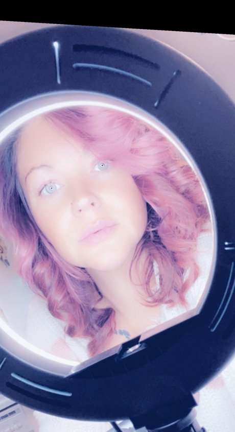 Naakte gelekte OnlyFans-foto van Megan Shiver