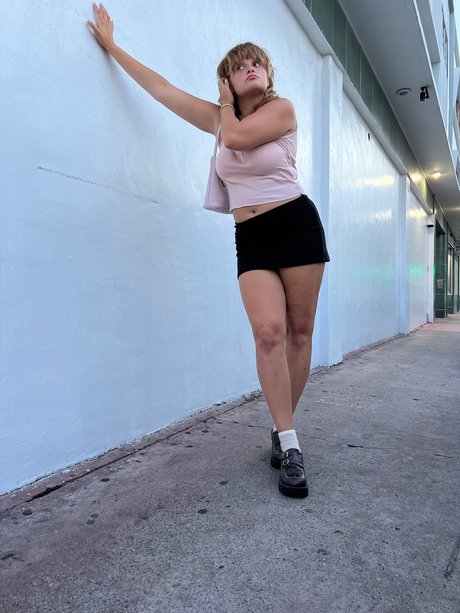 Naakte gelekte OnlyFans-foto van Dolly