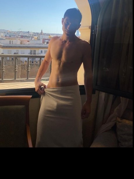 Naakte gelekte OnlyFans-foto van Maxi Andreoli