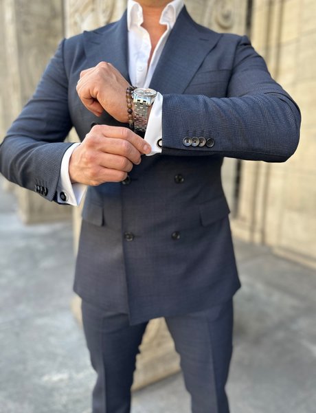 Naakte gelekte OnlyFans-foto van Masis Sarkisian