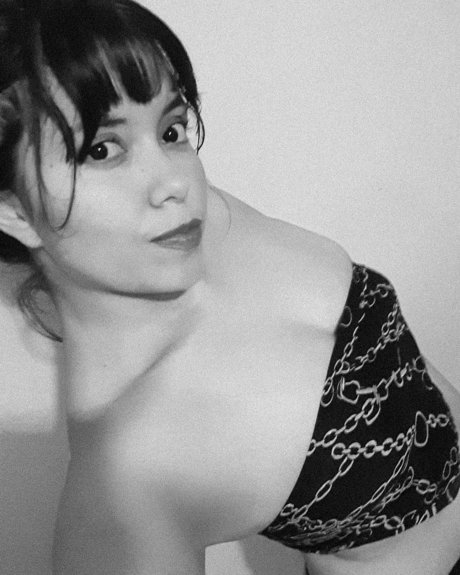 Naakte gelekte OnlyFans-foto van Mary Mejt