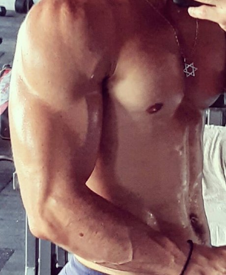 Naakte gelekte OnlyFans-foto van Martin Ceballos 