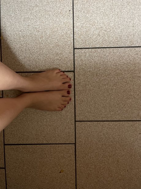 Naakte gelekte OnlyFans-foto van Marta Marini
