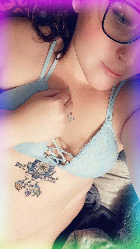 Naakte gelekte OnlyFans-foto van Minxx