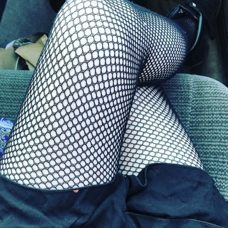Naakte gelekte OnlyFans-foto van Minx Tiptoes