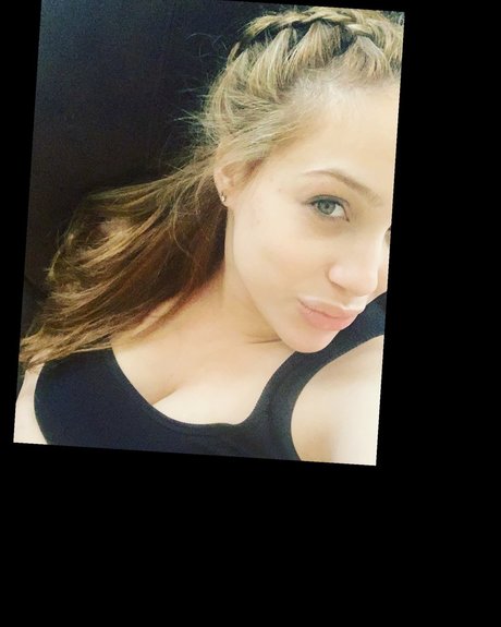 Naakte gelekte OnlyFans-foto van Am
