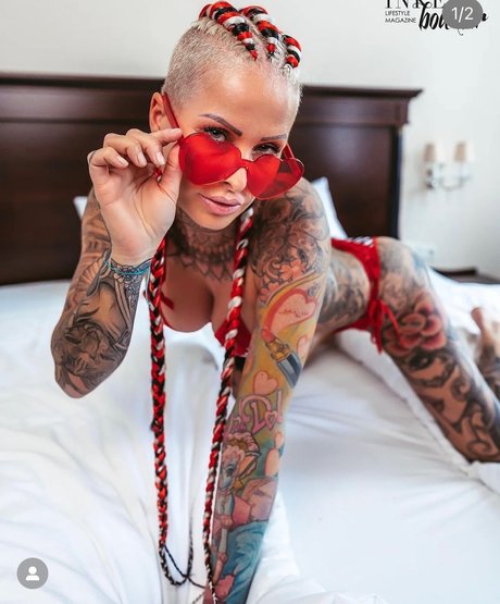 Naakte gelekte OnlyFans-foto van Milkieshakesfree