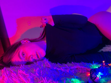 Naakte gelekte OnlyFans-foto van Mila
