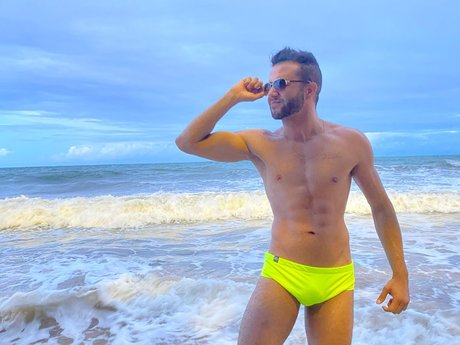 Naakte gelekte OnlyFans-foto van Mike Rod