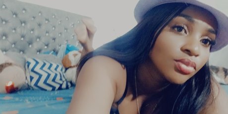 Naakte gelekte OnlyFans-foto van Miagrace