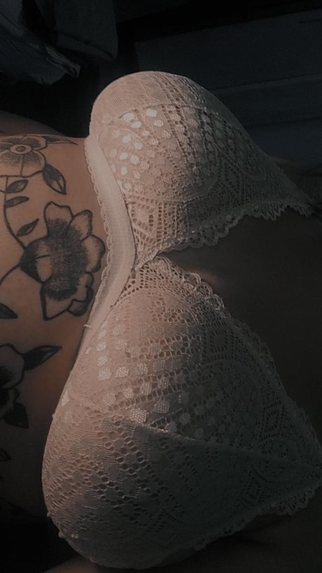 Naakte gelekte OnlyFans-foto van Violeta Martinez