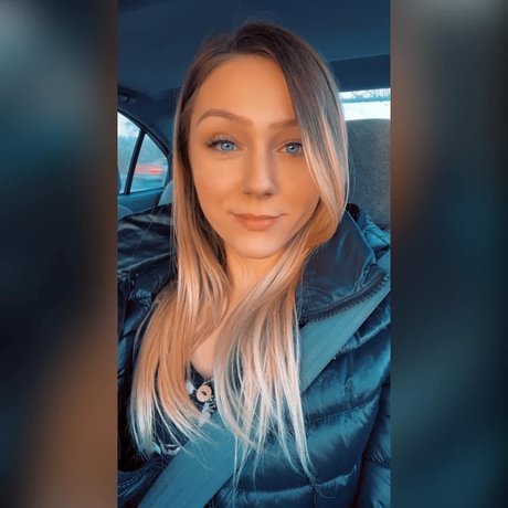 Naakte gelekte OnlyFans-foto van Sabrina Camps