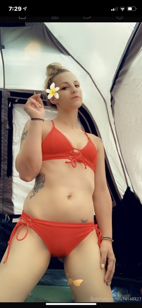 Naakte gelekte OnlyFans-foto van Mercedes Rain