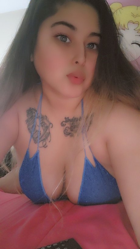 Naakte gelekte OnlyFans-foto van Mercedes
