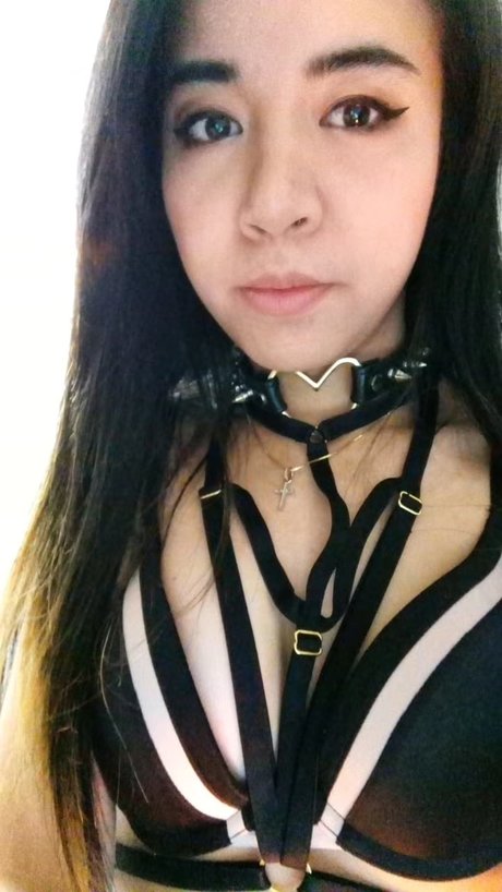 Naakte gelekte OnlyFans-foto van Sica