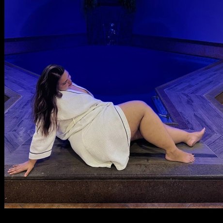 Naakte gelekte OnlyFans-foto van Menina Fascinante