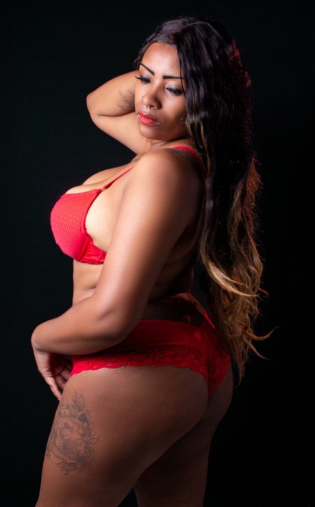 Naakte gelekte OnlyFans-foto van Monysex1