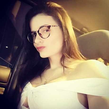 Naakte gelekte OnlyFans-foto van Monica