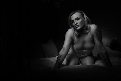 Naakte gelekte OnlyFans-foto van Miss Cinnamonbun