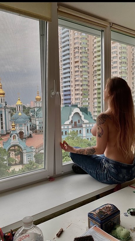 Naakte gelekte OnlyFans-foto van Naughty Unicorn