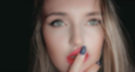 Naakte gelekte OnlyFans-foto van Miss Ali