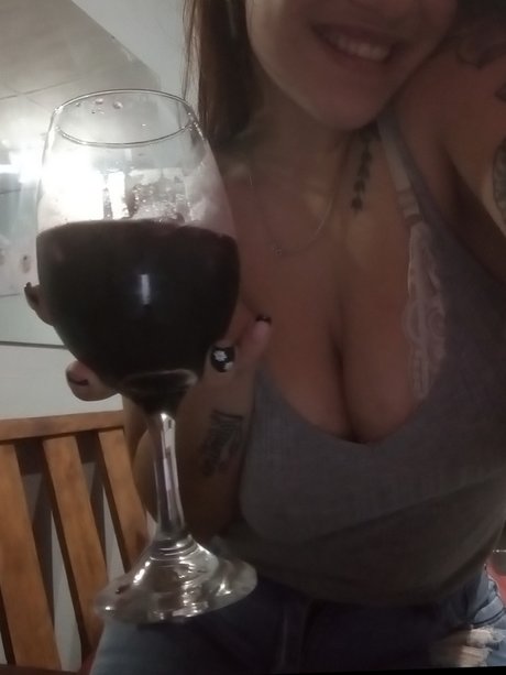 Naakte gelekte OnlyFans-foto van Bell