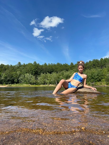 Naakte gelekte OnlyFans-foto van Dana Justine