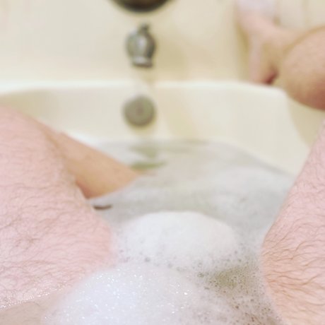 Naakte gelekte OnlyFans-foto van Bj  