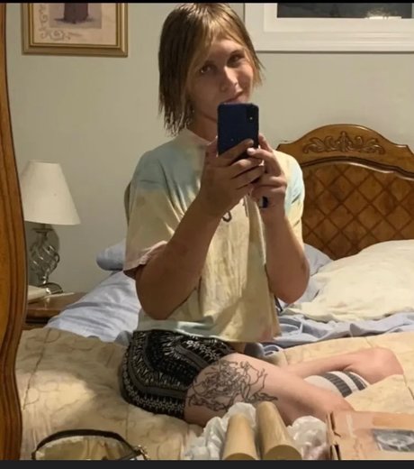 Naakte gelekte OnlyFans-foto van Miss Jane