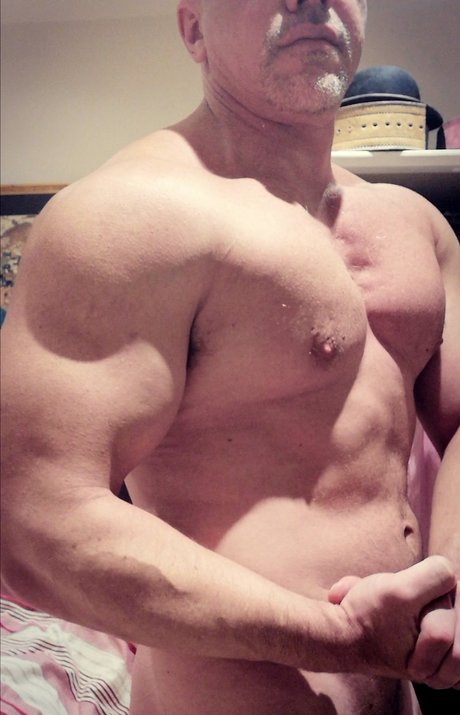 Muscles Mcdadbod
