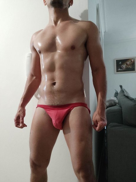 Naakte gelekte OnlyFans-foto van Takemycock