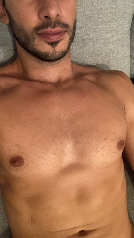 Naakte gelekte OnlyFans-foto van Muscle Big Boy 