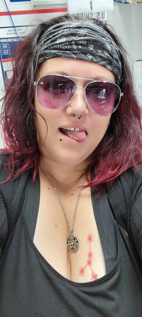 Naakte gelekte OnlyFans-foto van Luna Murphy