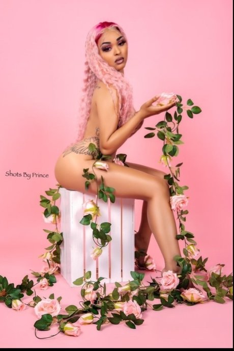 Naakte gelekte OnlyFans-foto van Molly 