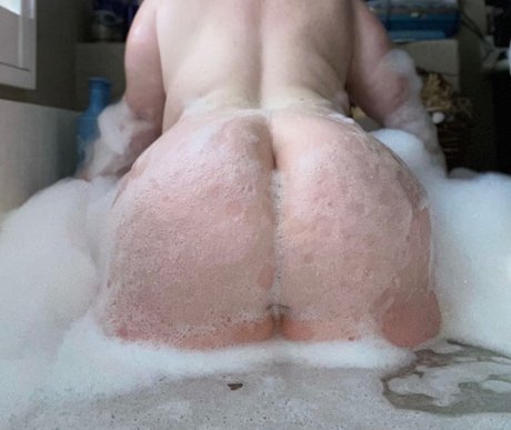 Naakte gelekte OnlyFans-foto van Mslovelyfree