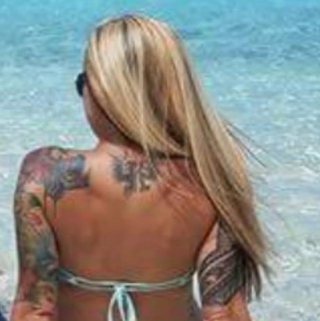 Naakte gelekte OnlyFans-foto van Mary Jane