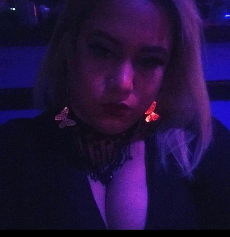 Naakte gelekte OnlyFans-foto van Msexoticfetishqueen