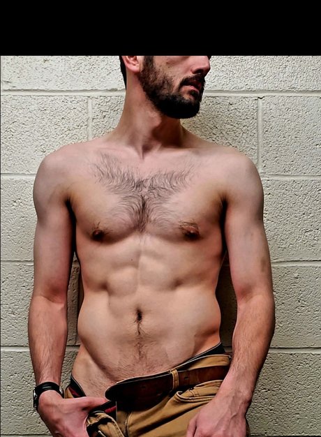 Naakte gelekte OnlyFans-foto van Mynsfwaccount