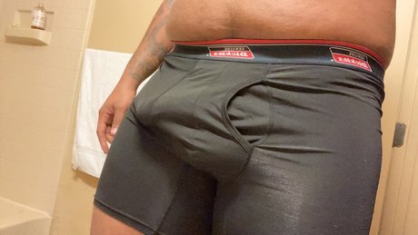 Naakte gelekte OnlyFans-foto van Mrbambuu