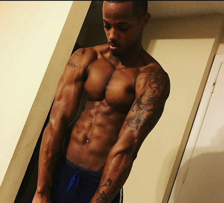 Naakte gelekte OnlyFans-foto van Gpijet