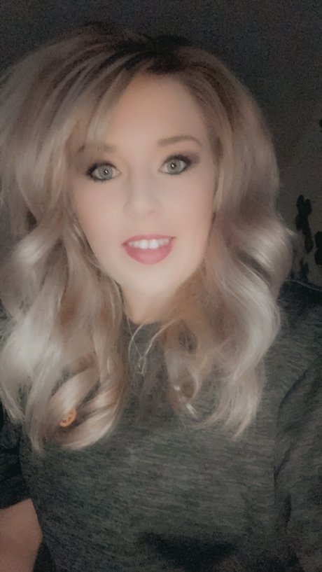 Naakte gelekte OnlyFans-foto van Morgan Burris