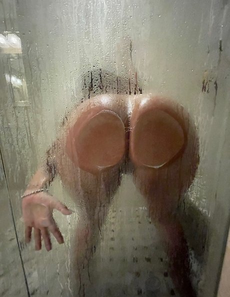 Naakte gelekte OnlyFans-foto van Nicole 