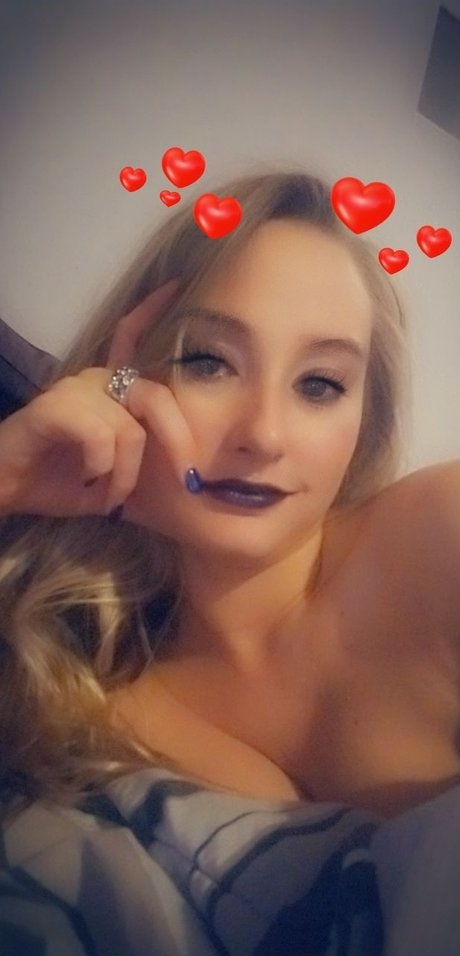 Nichole Love