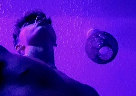 Naakte gelekte OnlyFans-foto van Naz