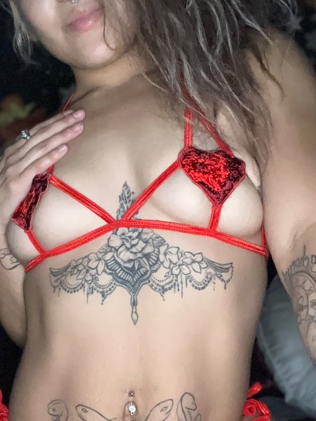 Naakte gelekte OnlyFans-foto van Naudia