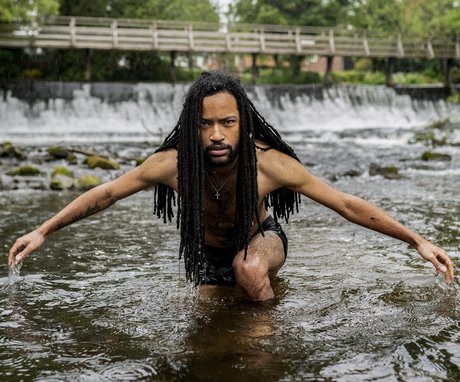 Naakte gelekte OnlyFans-foto van Naturelocs