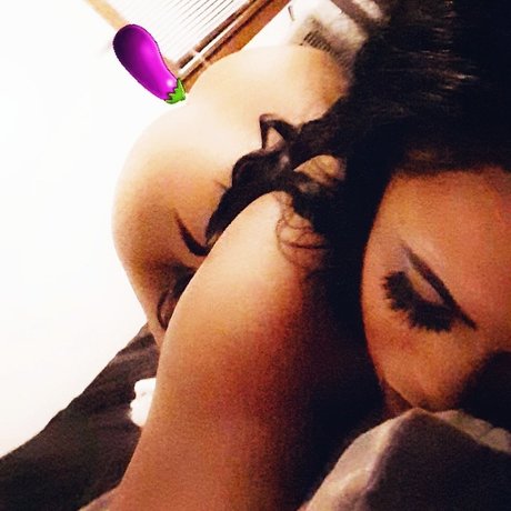 Naakte gelekte OnlyFans-foto van Natalie