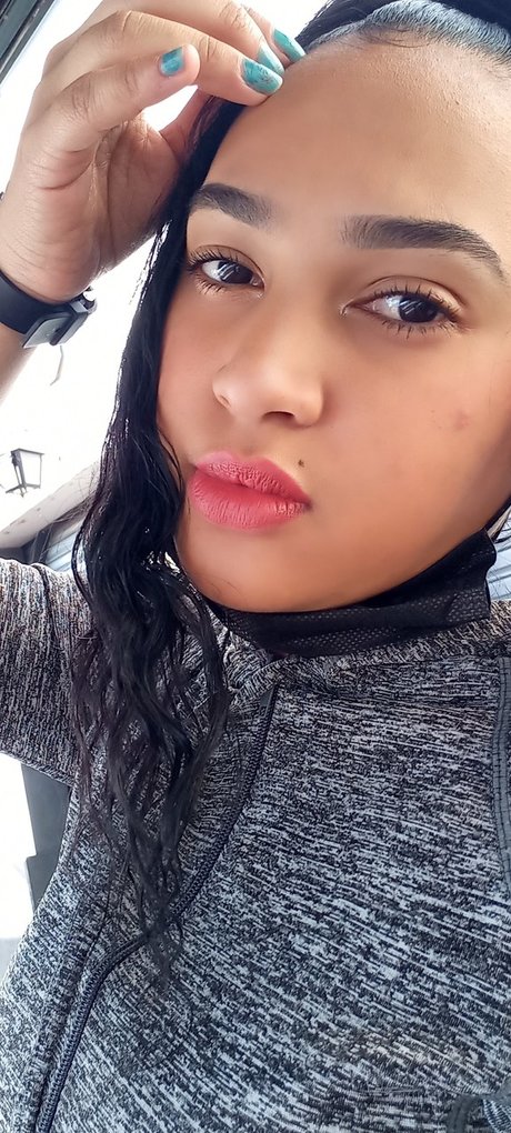 Naakte gelekte OnlyFans-foto van La Flaca